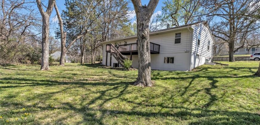 7004 N Baltimore Avenue, Gladstone, MO 64118