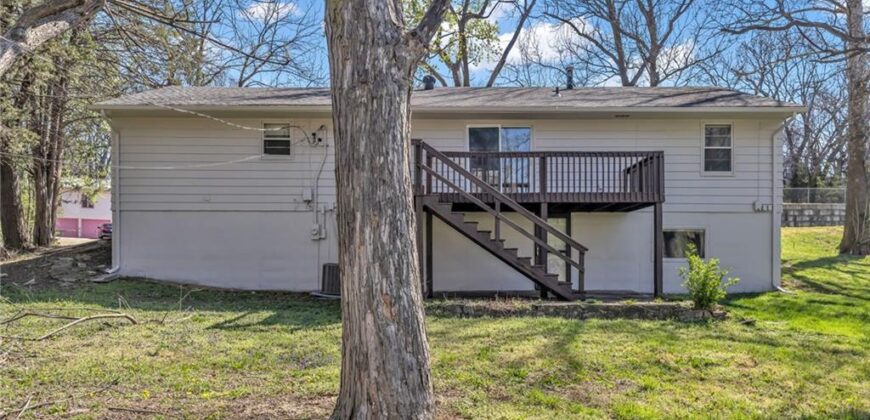 7004 N Baltimore Avenue, Gladstone, MO 64118