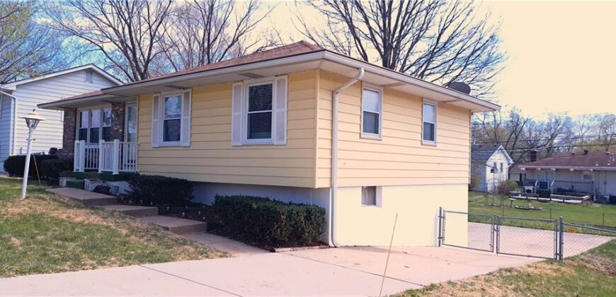 7009 NW 80th Street, Kansas City, MO 64152