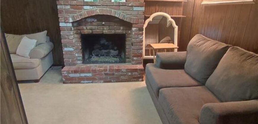 7009 NW 80th Street, Kansas City, MO 64152