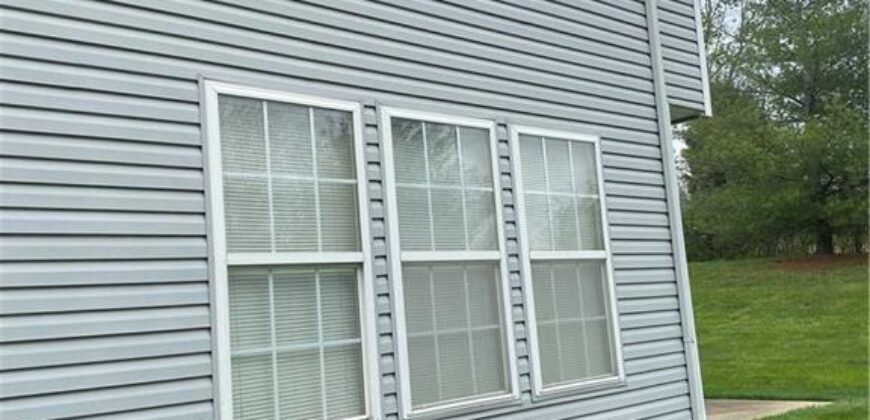 8151 N Lawn Avenue, Kansas City, MO 64119