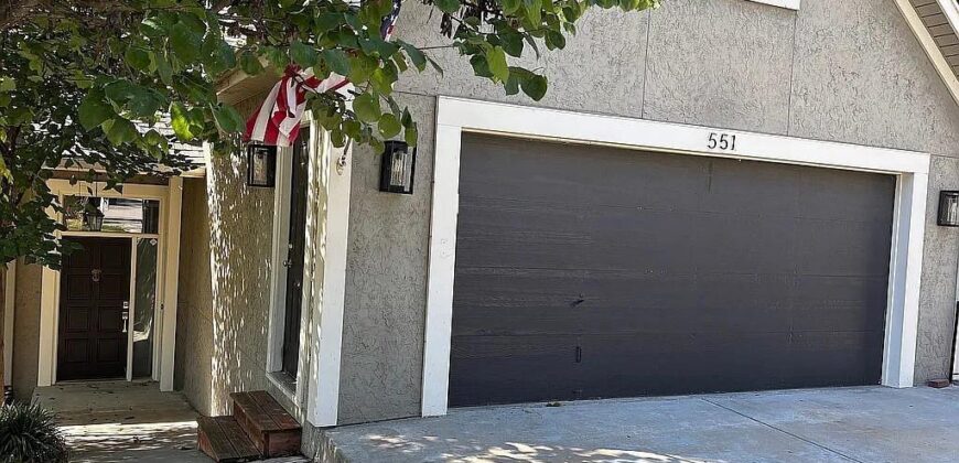 551 NW North Shore Drive, Lake Waukomis, MO 64151