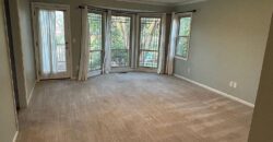 551 NW North Shore Drive, Lake Waukomis, MO 64151