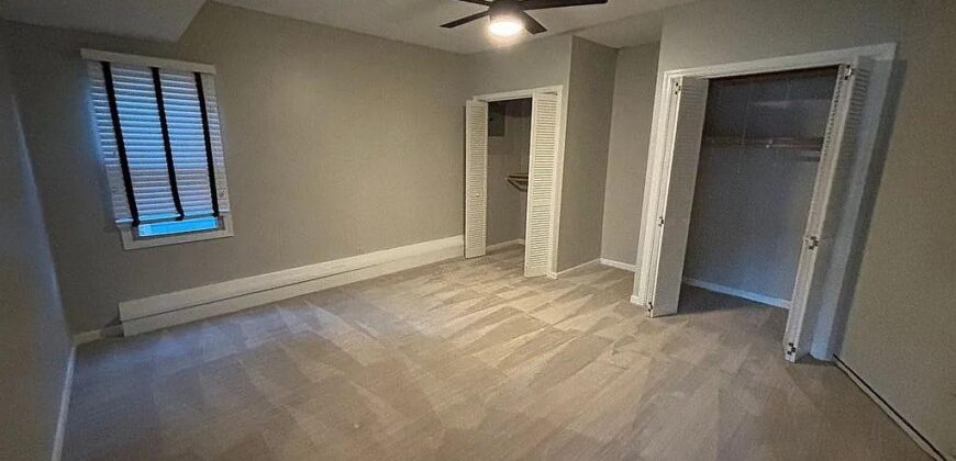 551 NW North Shore Drive, Lake Waukomis, MO 64151