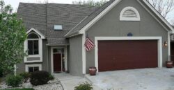 551 NW North Shore Drive, Lake Waukomis, MO 64151