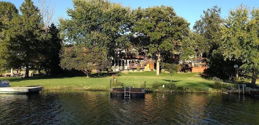 551 NW North Shore Drive, Lake Waukomis, MO 64151