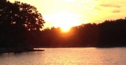 551 NW North Shore Drive, Lake Waukomis, MO 64151