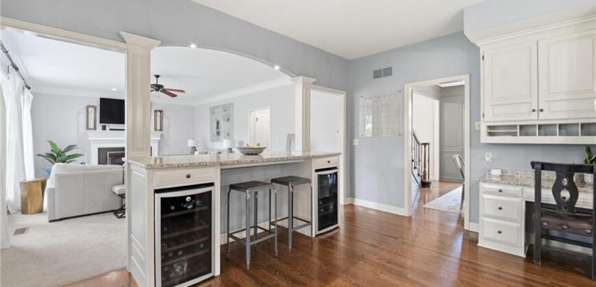 5303 NW 60th Terrace, Kansas City, MO 64151