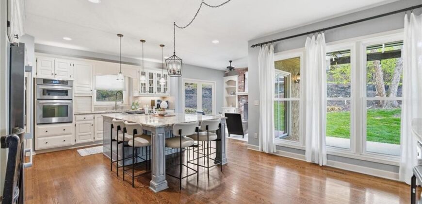 5303 NW 60th Terrace, Kansas City, MO 64151