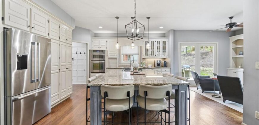 5303 NW 60th Terrace, Kansas City, MO 64151