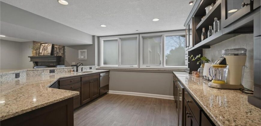 5303 NW 60th Terrace, Kansas City, MO 64151