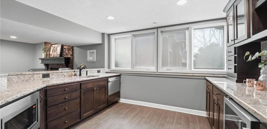 5303 NW 60th Terrace, Kansas City, MO 64151