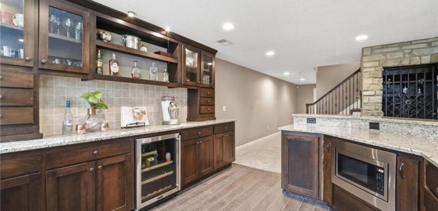 5303 NW 60th Terrace, Kansas City, MO 64151