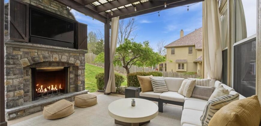 5303 NW 60th Terrace, Kansas City, MO 64151