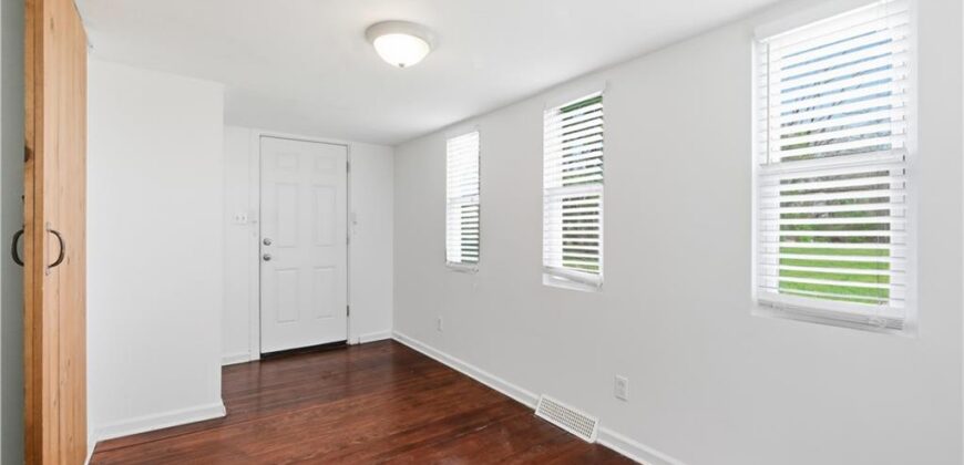 6200 NE Russell Road, Kansas City, MO 64117