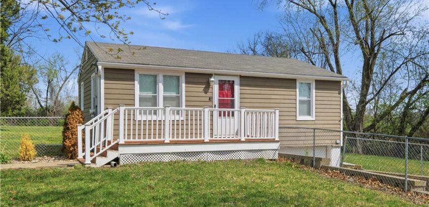 6200 NE Russell Road, Kansas City, MO 64117