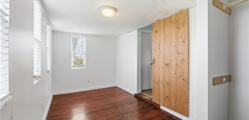 6200 NE Russell Road, Kansas City, MO 64117