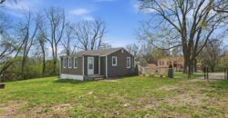 6200 NE Russell Road, Kansas City, MO 64117