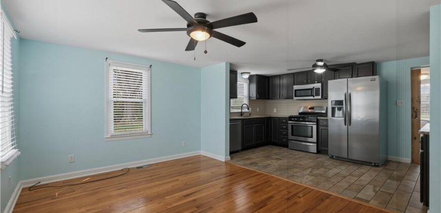 6200 NE Russell Road, Kansas City, MO 64117