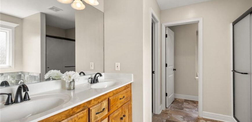 5240 NW Belton Court, Kansas City, MO 54150