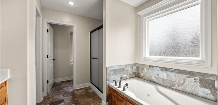 5240 NW Belton Court, Kansas City, MO 54150