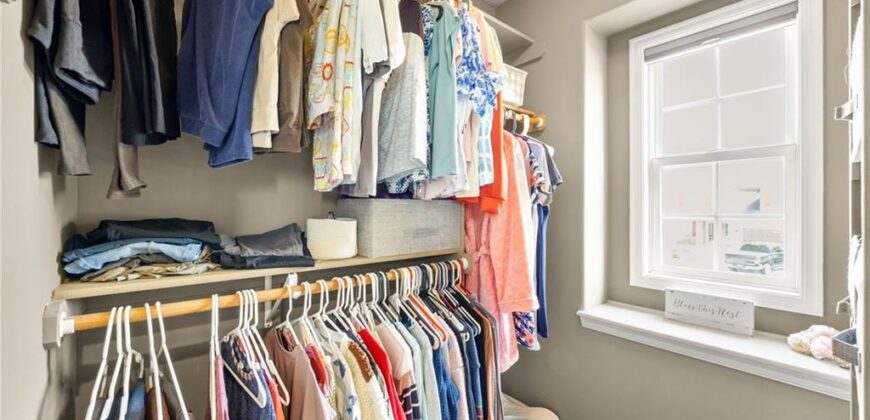 5240 NW Belton Court, Kansas City, MO 54150