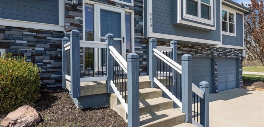5240 NW Belton Court, Kansas City, MO 54150
