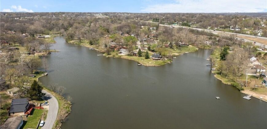 5240 NW Belton Court, Kansas City, MO 54150