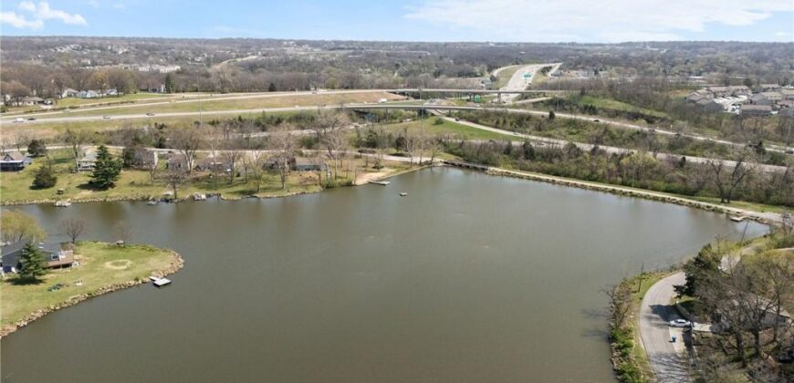 5240 NW Belton Court, Kansas City, MO 54150
