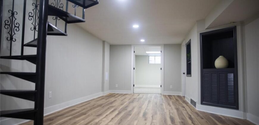 4801 NE Sherwood Drive, Kansas City, MO 64119