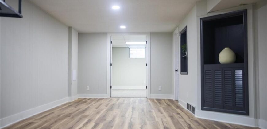 4801 NE Sherwood Drive, Kansas City, MO 64119