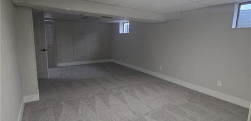 4801 NE Sherwood Drive, Kansas City, MO 64119