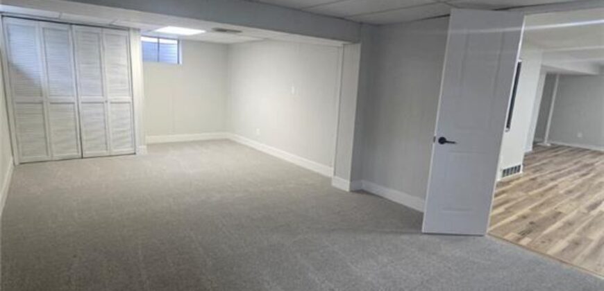 4801 NE Sherwood Drive, Kansas City, MO 64119