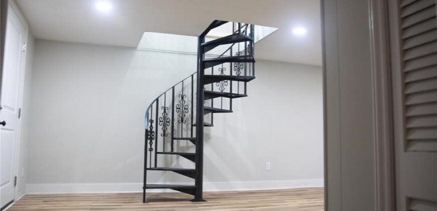 4801 NE Sherwood Drive, Kansas City, MO 64119