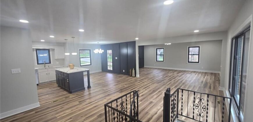 4801 NE Sherwood Drive, Kansas City, MO 64119