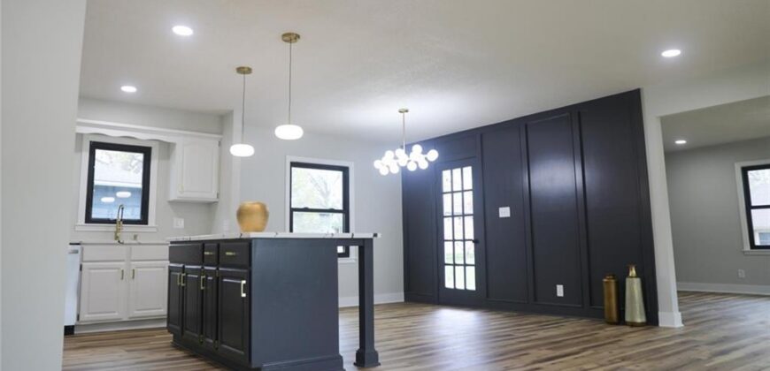 4801 NE Sherwood Drive, Kansas City, MO 64119