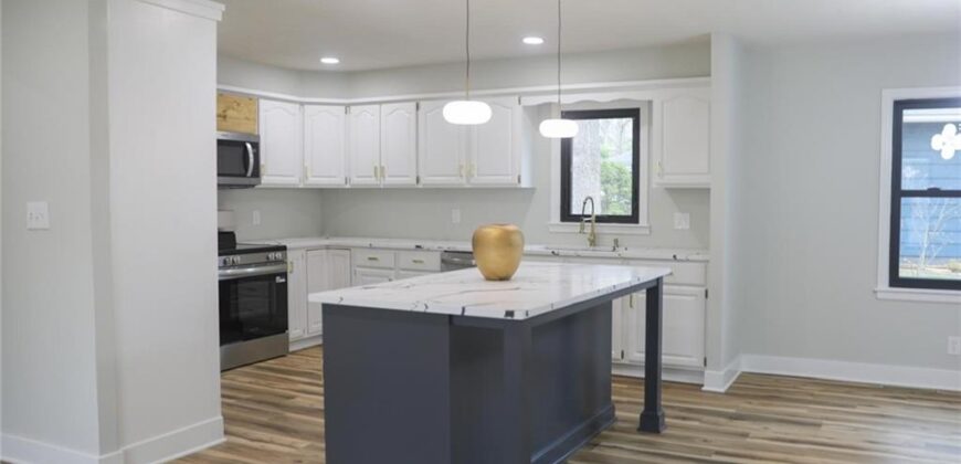 4801 NE Sherwood Drive, Kansas City, MO 64119