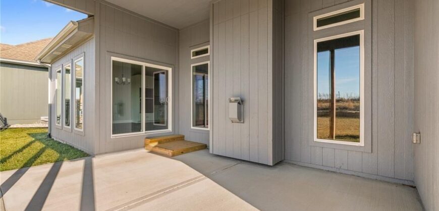 6926 NE 102nd Street, Kansas City, MO 64156