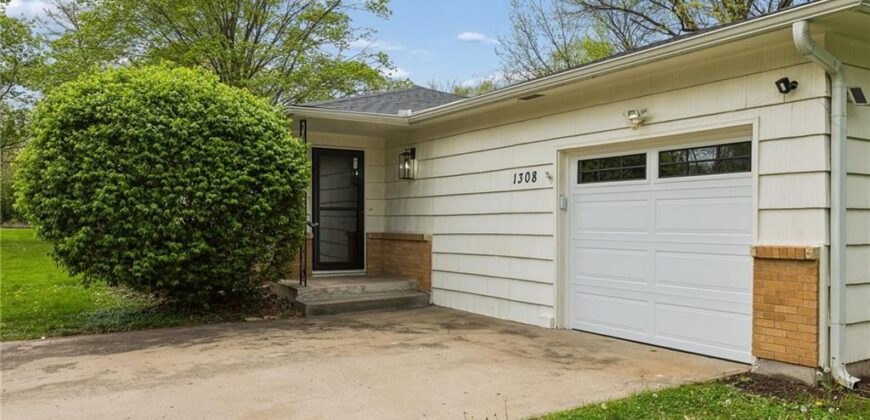 1308 Middlebrook Drive, Liberty, MO 64068