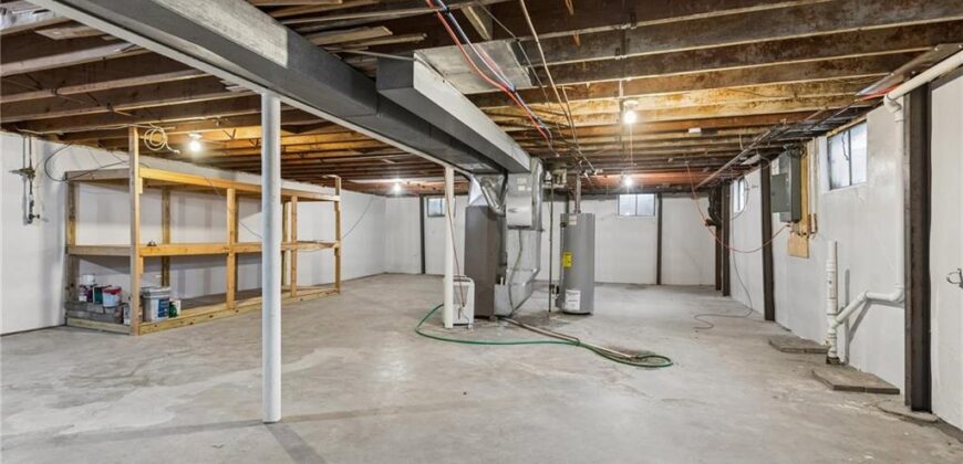 1308 Middlebrook Drive, Liberty, MO 64068