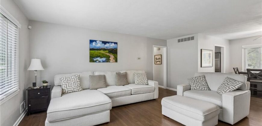 1308 Middlebrook Drive, Liberty, MO 64068