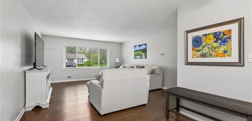 1308 Middlebrook Drive, Liberty, MO 64068