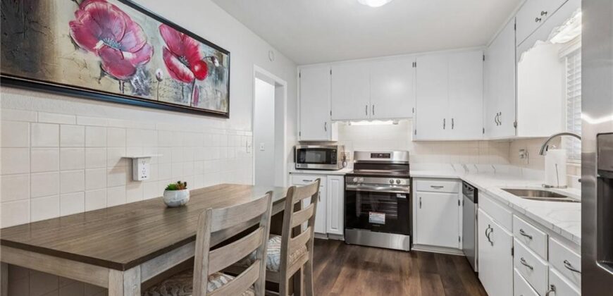 1308 Middlebrook Drive, Liberty, MO 64068