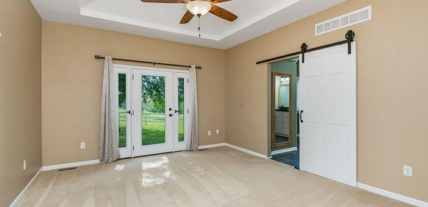 13223 N Virginia Avenue, Smithville, MO 64089