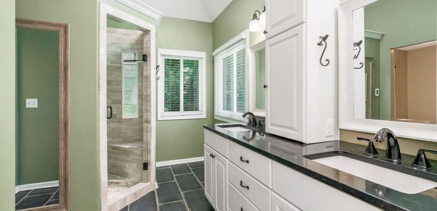 13223 N Virginia Avenue, Smithville, MO 64089