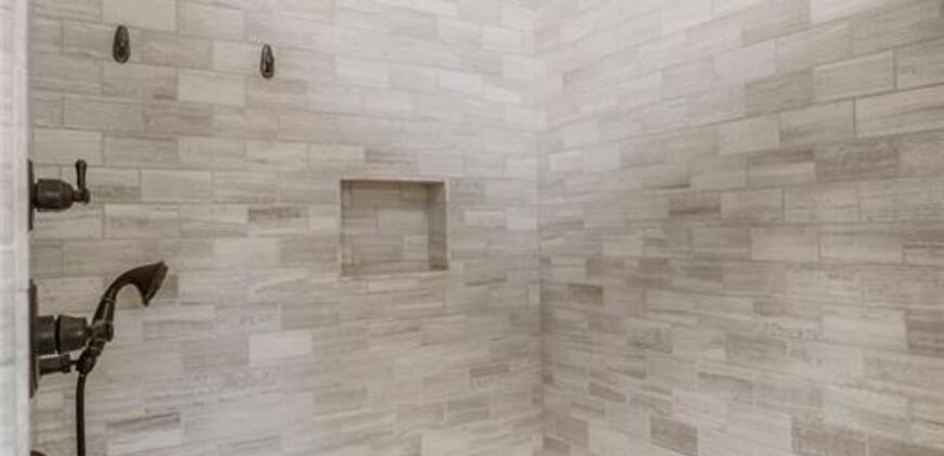 13223 N Virginia Avenue, Smithville, MO 64089