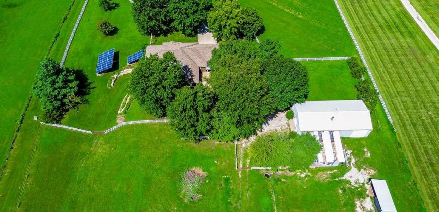 13223 N Virginia Avenue, Smithville, MO 64089