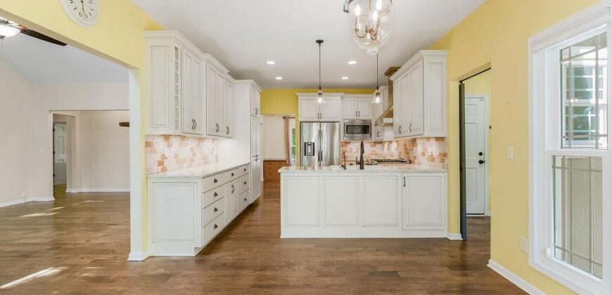 13223 N Virginia Avenue, Smithville, MO 64089