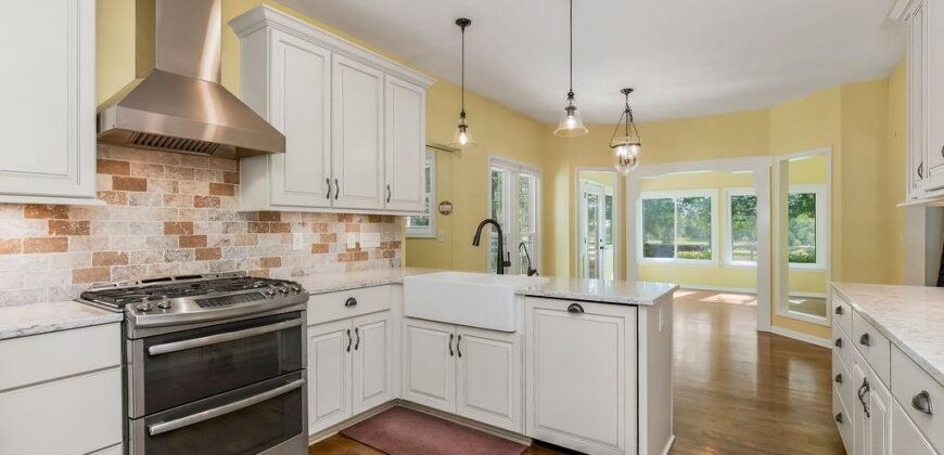 13223 N Virginia Avenue, Smithville, MO 64089