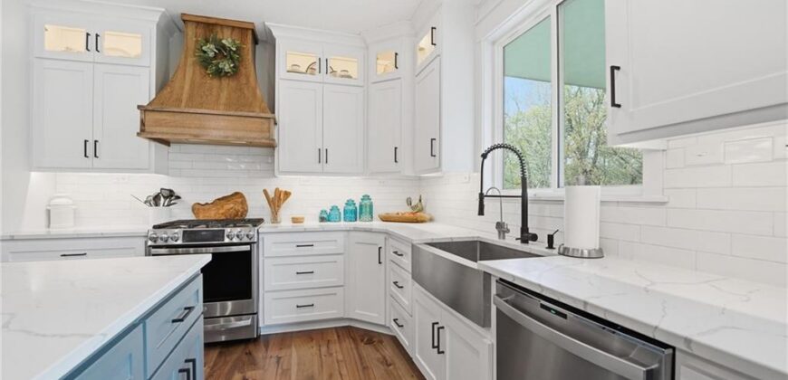 2310 Fishing Lane, Kearney, MO 64060